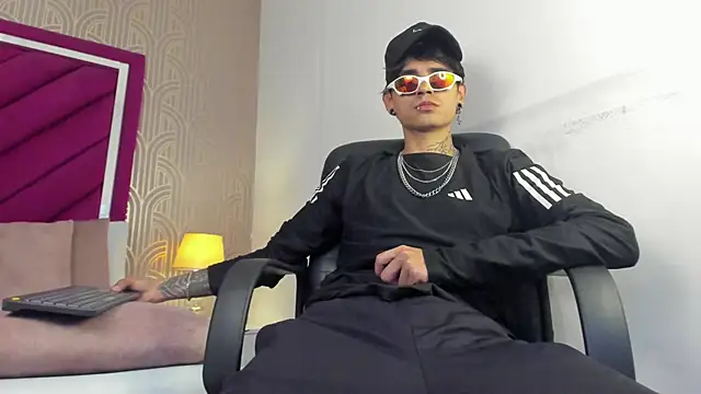 Snapshot of Dominic_Foxx chatting on February 28, 2026, 1:55 pm Dominic Foxx online show from February 28, 2026, 1:55 pm