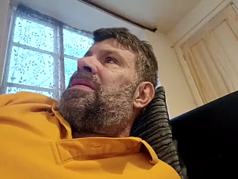 stud2512 online show from March 17, 2026, 5:27 pm