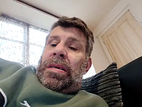 stud2512 online show from April 8, 2026, 4:19 pm