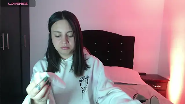 Ana  arms online show from April 30, 2026, 4:47 pm