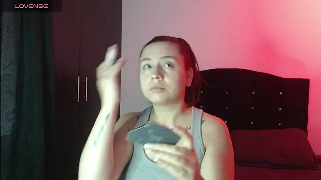 Ana  arms online show from May 10, 2026, 8:33 pm