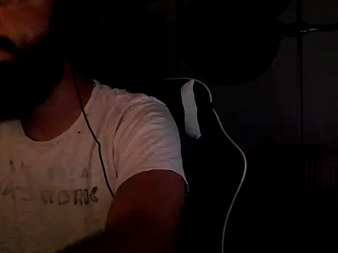 Snapshot of willymoliere chatting on March 3, 2026, 1:12 am willymoliere online show from March 3, 2026, 1:12 am