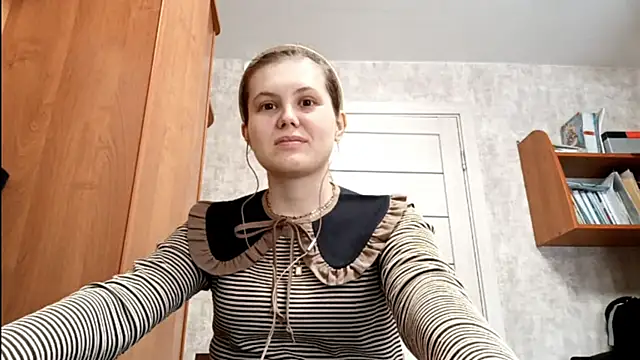 DaiseyOpdyke online show from February 22, 2026, 8:06 am