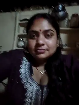 Snapshot of Aanushaka chatting on April 17, 2026, 12:35 am Aanushaka online show from April 17, 2026, 12:35 am