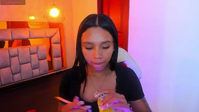 miiaboss  online show from April 1, 2026, 11:33 am