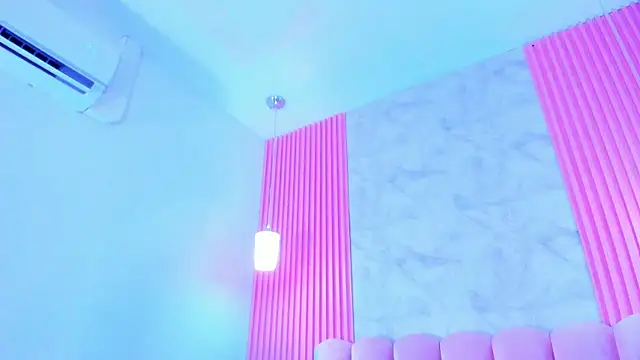 ArianaRougee online show from July 18, 2026, 3:26 am