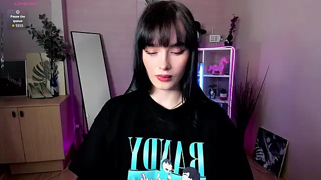 demetra   online show from April 1, 2026, 8:48 am