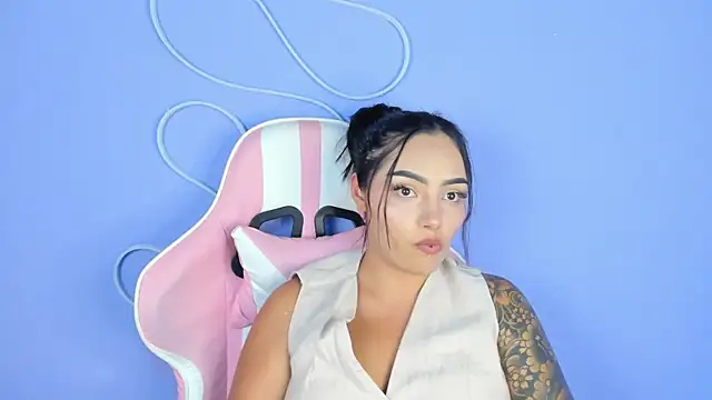 NinaAngel6 online show from May 28, 2026, 4:20 am