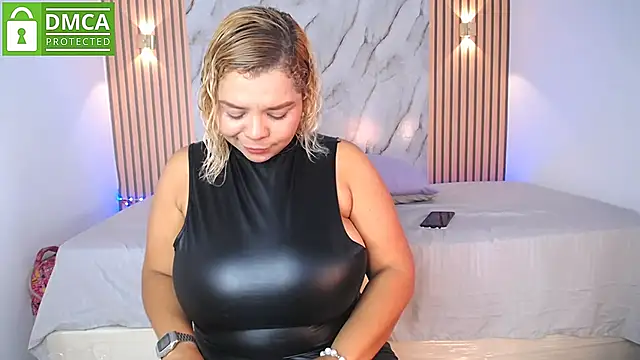 CasieBigtits online show from May 23, 2026, 2:05 pm