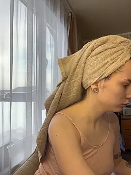 DivaAurum online show from March 16, 2026, 7:34 am