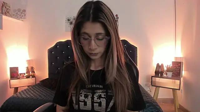 Snapshot of SaraRoadess chatting on February 25, 2026, 7:25 pm SaraRoadess online show from February 25, 2026, 7:25 pm