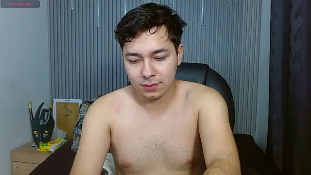 Julian Smith21 online show from July 20, 2026, 5:04 am