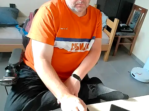 pozitiva000 online show from July 18, 2026, 4:04 pm