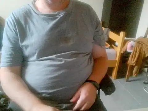 Snapshot of pozitiva000 chatting on March 28, 2026, 10:38 am pozitiva000 online show from March 28, 2026, 10:38 am