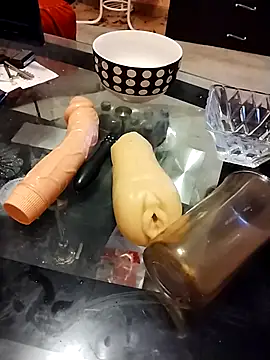 Snapshot of pursy5423 chatting on February 25, 2026, 10:31 pm pursy5423 online show from February 25, 2026, 10:31 pm