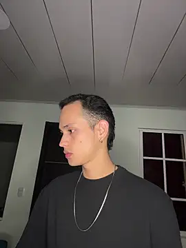 Snapshot of HarryGaze chatting on February 24, 2026, 9:43 am HarryGaze online show from February 24, 2026, 9:43 am