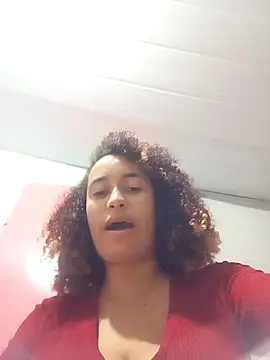 Snapshot of Ellem_05 chatting on March 2, 2026, 3:18 am Ellem 05 online show from March 2, 2026, 3:18 am