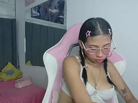 aidaprincess online show from March 12, 2026, 11:42 pm