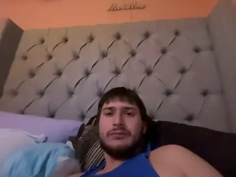 Snapshot of DOMOskiiedUP chatting on February 26, 2026, 8:36 am DOMOskiiedUP online show from February 26, 2026, 8:36 am