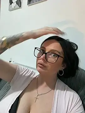 Grizzlybrizzles online show from March 25, 2026, 8:41 pm