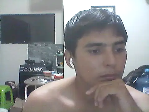 Snapshot of PapiCj031 chatting on February 22, 2026, 7:44 am PapiCj031 online show from February 22, 2026, 7:44 am