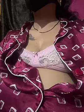 sweet lips77 online show from June 13, 2026, 10:57 am