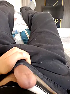 KADINDELISI34 online show from March 1, 2026, 12:05 pm