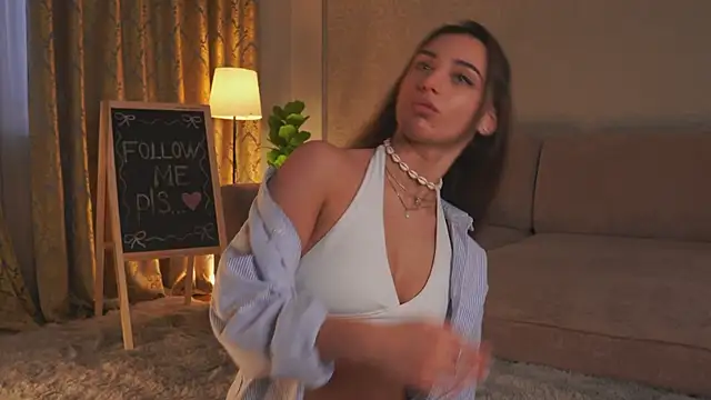 Snapshot of EnriquetaLemma chatting on March 4, 2026, 12:13 pm EnriquetaLemma online show from March 4, 2026, 12:13 pm