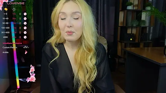 Snapshot of Marta_Joy chatting on March 2, 2026, 7:26 am Marta Joy online show from March 2, 2026, 7:26 am