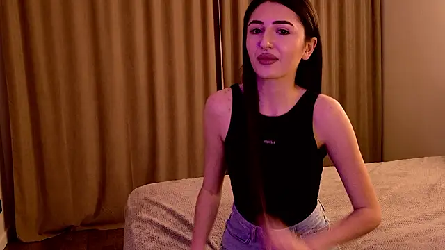 Snapshot of KiraVelour chatting on February 22, 2026, 5:36 pm KiraVelour online show from February 22, 2026, 5:36 pm