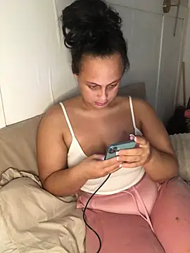 Snapshot of mayawesttt chatting on March 21, 2026, 5:06 pm mayawesttt online show from March 21, 2026, 5:06 pm