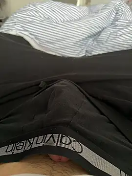 Snapshot of Vireontr1 chatting on February 25, 2026, 7:30 am Vireontr1 online show from February 25, 2026, 7:30 am