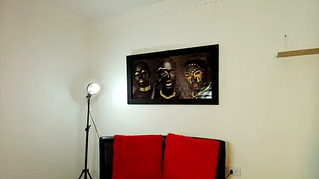 sara lux1 online show from April 13, 2026, 2:10 pm