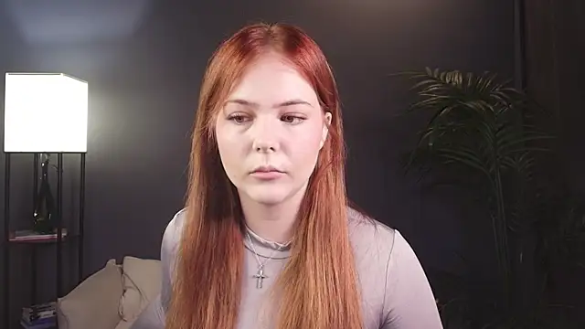 Elle Funning online show from May 31, 2026, 3:23 am