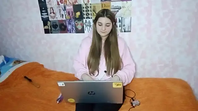 Snapshot of JanineThielman chatting on April 9, 2026, 12:44 pm JanineThielman online show from April 9, 2026, 12:44 pm