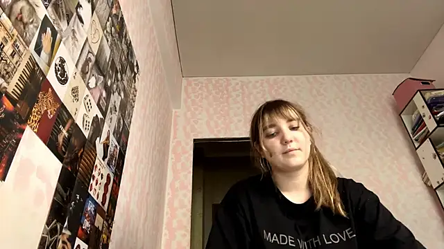 JanineThielman online show from July 8, 2026, 12:06 pm