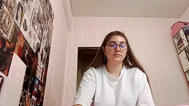 JanineThielman online show from July 5, 2026, 10:22 am