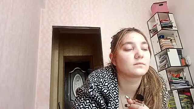 Snapshot of JanineThielman chatting on April 8, 2026, 9:11 am JanineThielman online show from April 8, 2026, 9:11 am