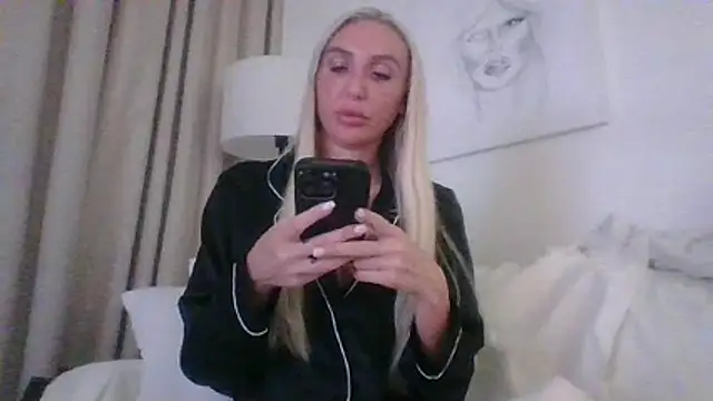 kinkykara25 online show from February 25, 2026, 10:09 pm