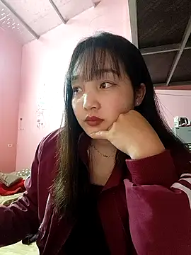 Snapshot of Myna5790 chatting on February 25, 2026, 11:37 pm Myna5790 online show from February 25, 2026, 11:37 pm