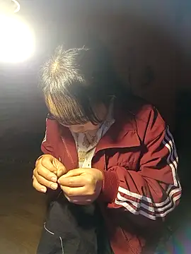 Snapshot of Myna5790 chatting on March 1, 2026, 2:06 pm Myna5790 online show from March 1, 2026, 2:06 pm