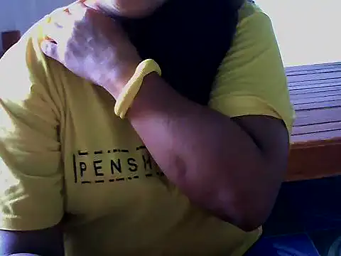 Flowerblossom123 online show from April 15, 2026, 4:18 am