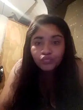 Snapshot of Orianamzn21 chatting on February 23, 2026, 4:14 am Orianamzn21 online show from February 23, 2026, 4:14 am