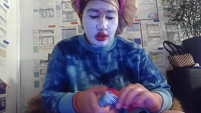 Snapshot of BunnyYT chatting on February 28, 2026, 2:44 am BunnyYT online show from February 28, 2026, 2:44 am