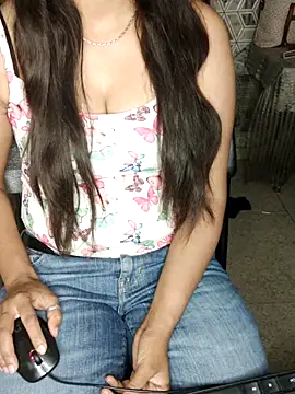 Gurleen kaur69 online show from March 29, 2026, 3:30 am