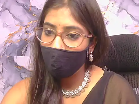 Aayesha-queen online show from June 5, 2026, 6:52 am