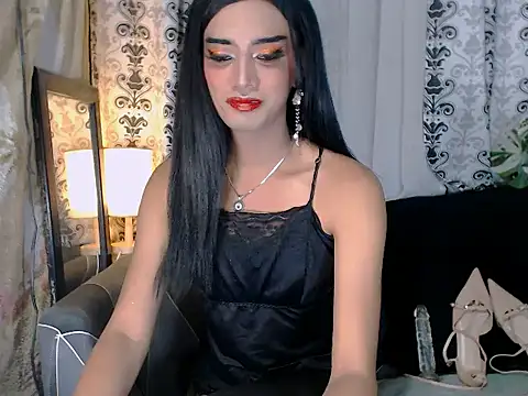 Queeny Cassandra online show from July 22, 2026, 12:01 am