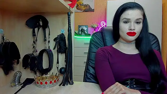 Snapshot of KristiTopxx chatting on May 1, 2026, 7:19 pm KristiTopxx online show from May 1, 2026, 7:19 pm