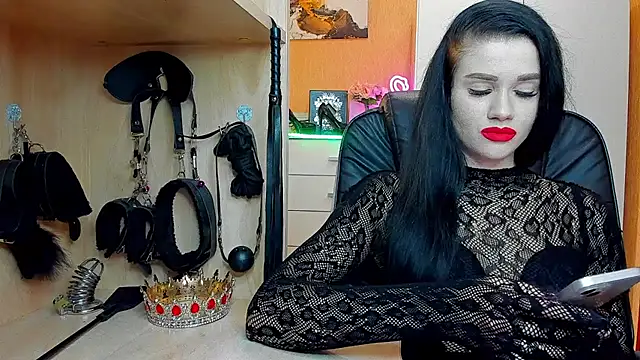 KristiTopxx online show from April 2, 2026, 12:45 pm