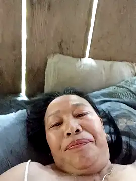 Snapshot of heesuu11 chatting on April 6, 2026, 4:57 am heesuu11 online show from April 6, 2026, 4:57 am